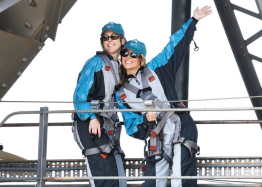 PAPPED Sydney Sweeney spotted waving from the Sydney Harbour Bridge